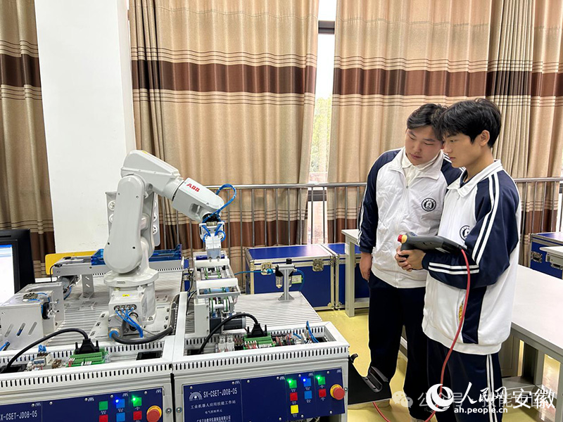 技工強省這幾年｜齊雷：搭平臺拓渠道 培養更多“大國工匠”